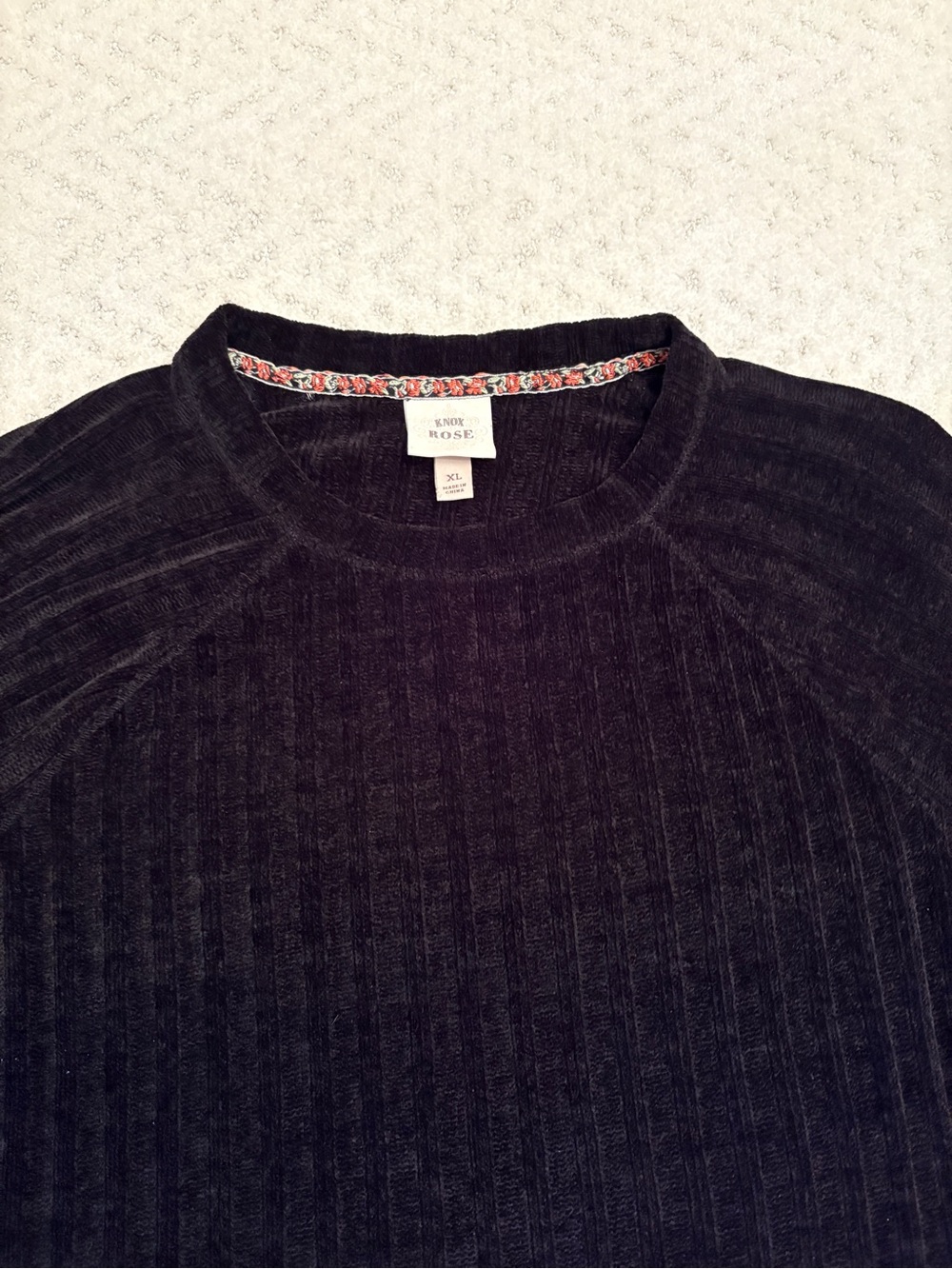 Knox Rose Black Chenille Sweater With Crochet Cut Out Sleeve Size XL Dark Boho - Picture 6 of 11
